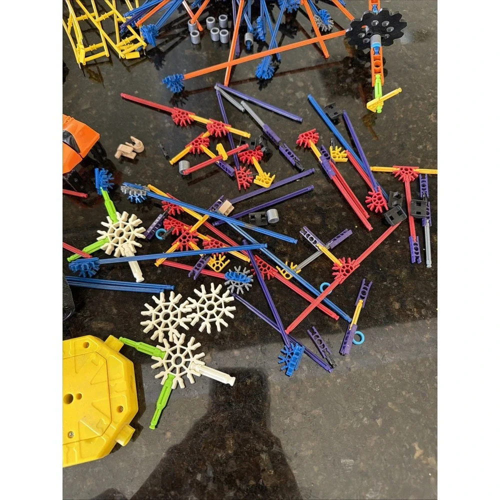 K'nex Huge Mixed Lot Rollercoaster Motors 3 lbs Wheels Rods Kinex Building Piece